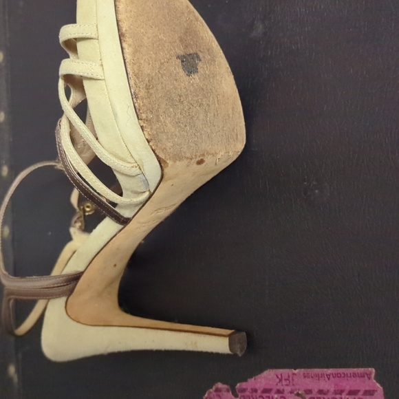 Fendi Tan Heels 37.5 - Picture 4 of 5